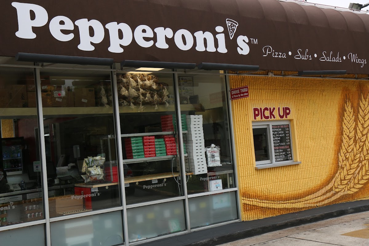 Pepperoni's Pizza - Montrose